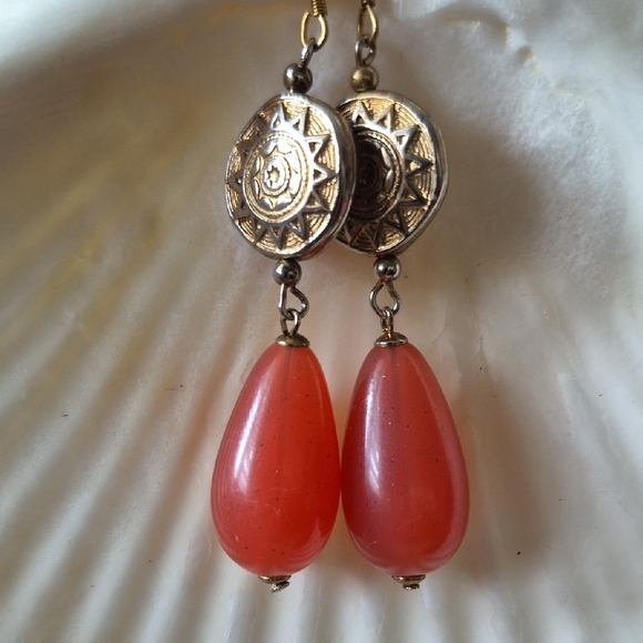 Elegant Gold and Orange Dangle Earrings - Picture 4 of 5